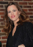 th_23905_jennifer_garner_letterman_tikipeter_celebritycity_048_123_134lo.jpg