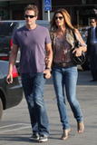 th_69486_celebrity_paradise.com_TheElder_CindyCrawford2010_03_18_shoppingatTheGrove15_122_144lo.jpg