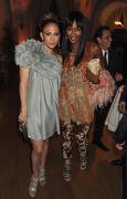th_07603_s_jl_attends_the_vanity_fair_and_gucci_party_during_the_63rd_acff_20100515_4_122_146lo.jpg