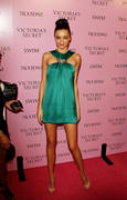 th_29052_celebrityparadisecomthefw_122_214lo.jpg