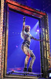th_01460_babayaga_Britney_Spears_The_Circus_Starring_Britney_Spears_Performance_03-03-2009_094_122_373lo.jpg