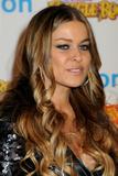 th_40617_celebrity-paradise.com-The_Elder-Carmen_Electra_2009-12-09_-_The_Dr._Romanelli_Fraggle_Rock_Clothing_285_122_388lo.jpg