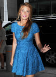 th_70996_BlakeLively_ArrivedattheTodaystudiosinNewYorkCityJune142011_By_oTTo10_122_426lo.jpg