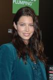 th_81748_JessicaBiel_Debutofhernewcommercial_WalgreensstoreNYC_230511_022_122_426lo.jpg