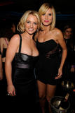 th_38603_Celebutopia-Britney_Spears_celebrates_her_27th_birthday_party-02_122_439lo.jpg