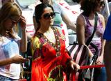 th_15374_A_day_at_the_market_in_Los_Angeles_020_122_495lo.jpg