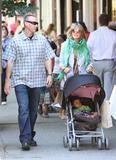 th_17090_heidiklumtakesastroll_tikipeter_008_123_565lo.jpg
