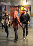 http://img256.imagevenue.com/loc600/th_78208_Vanessa_and_Zac_leave_the_movies_with_her_sister1_122_600lo.jpg