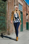 th_490411637_jana_cruder_photo_shasa_winter_campaign_lookbook20121025_10_122_71lo.jpg