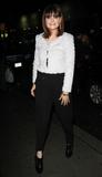 th_86785_EmilyDeschanel_ArrivingtoLettermansShow_NYC_041110_TCC_005_122_9lo.jpg