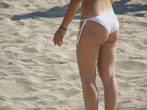 Greek-Beach-Sexy-Girls-Asses-h1pklrdj1o.jpg