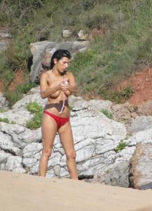 Voyeur Of Topless Girl On The Beachb1lajiec1i.jpg