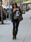 http://img256.imagevenue.com/loc519/th_99788_Ashley_Greene_out_in_Beverly_Hills3_122_519lo.jpg