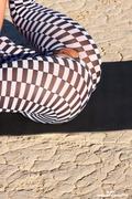 Aria-Giovanni-Checkered-Yoga-2--u13i5pbuvx.jpg